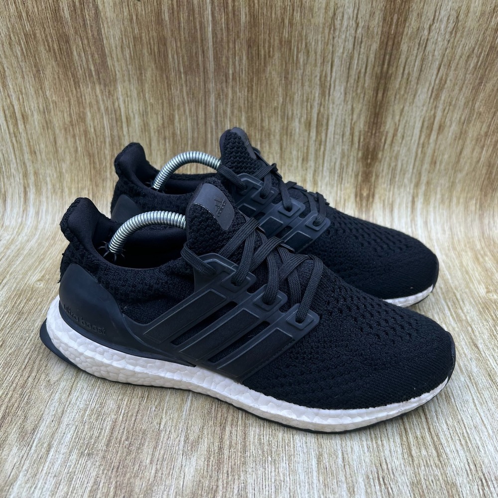 Adidas Ultraboost 5.0 Women's Size 6.5 Black White Shoes Sneakers GV8744